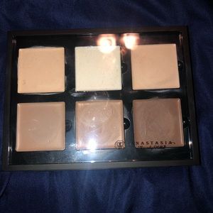 Anastacia Beverly Hills Cream Contour kit